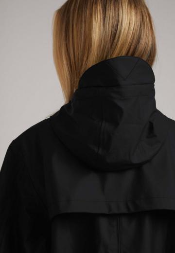 Куртка-дождевик