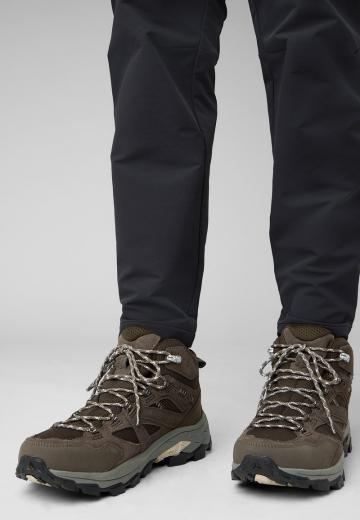 Походные ботинки