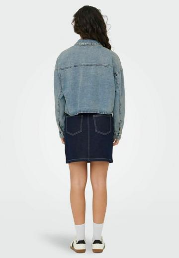 Джинсовая куртка