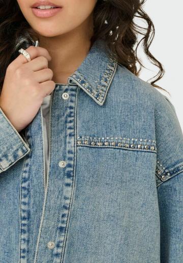 Джинсовая куртка