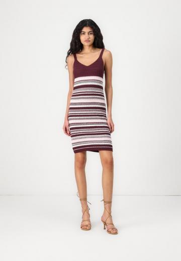 Пляжное платье