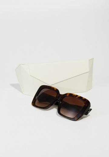 Солнечные очки