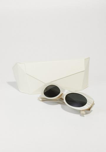 Солнечные очки