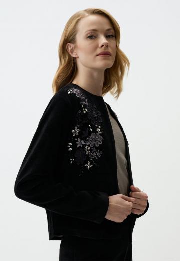 Короткая куртка