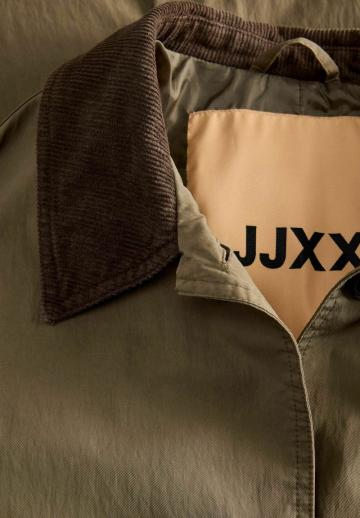 Шерстяное пальто