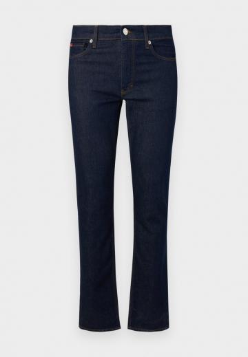 Узкие джинсы