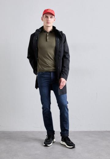 Узкие джинсы