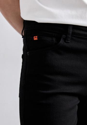 Узкие джинсы