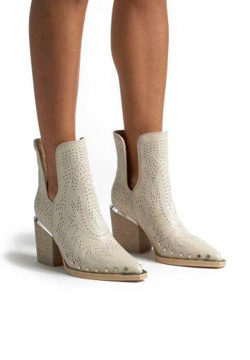 Полусапожки на высоком каблуке