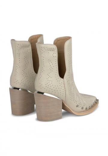 Полусапожки на высоком каблуке