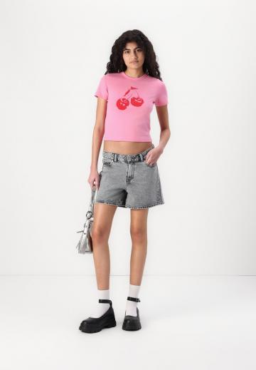 Джинсовые шорты