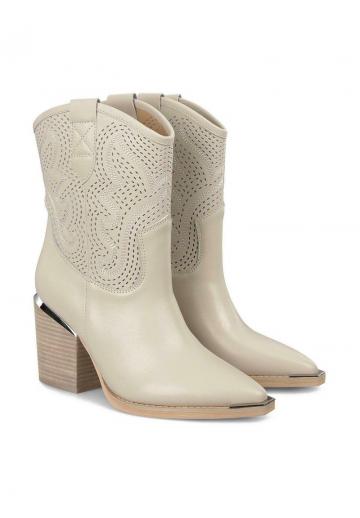 Полусапожки на высоком каблуке