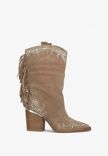 Высокие сапоги