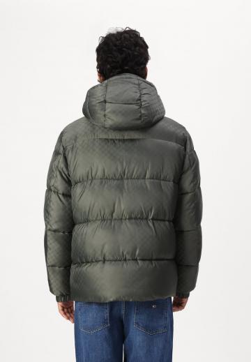 Зимняя куртка