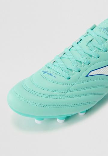 Футбольные бутсы