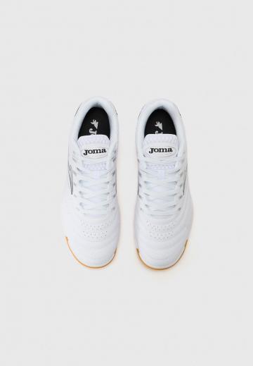 Футбольные бутсы