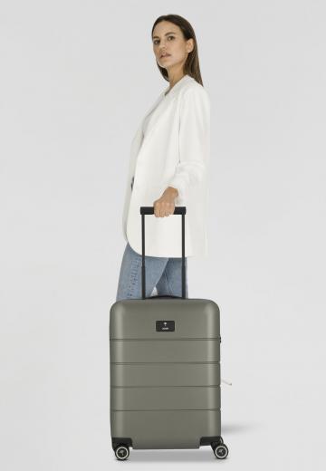 Чемодан на колесах