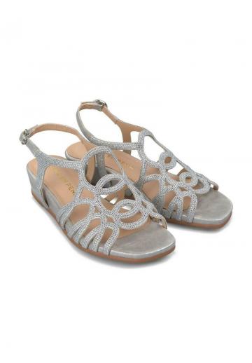 Босоножки на танкетке