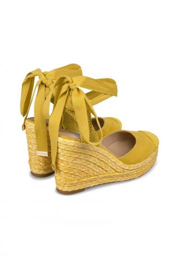 Туфли на танкетке