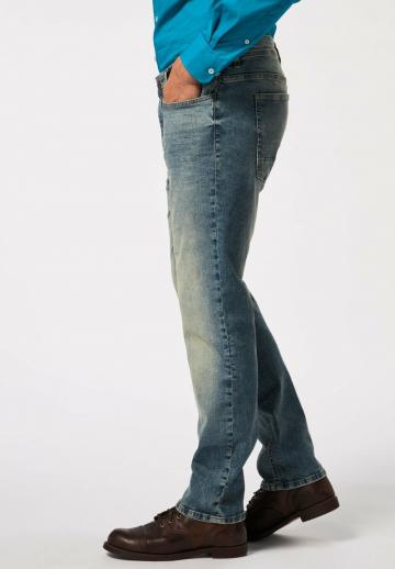 Прямые джинсы