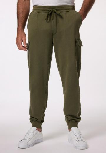 Брюки с накладными карманами