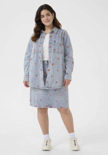 Короткое пальто