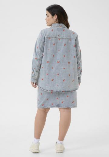 Короткое пальто