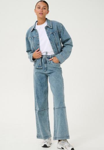 Свободные джинсы