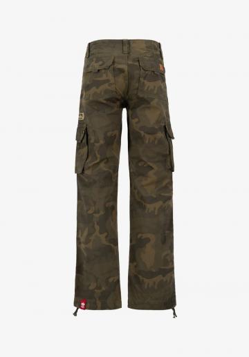 Брюки с накладными карманами