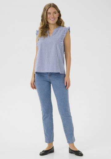 Блузка без рукавов