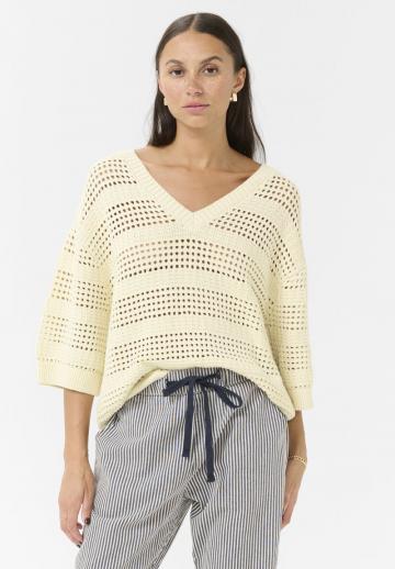 Вязаная кофта