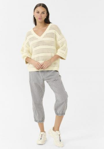 Вязаная кофта