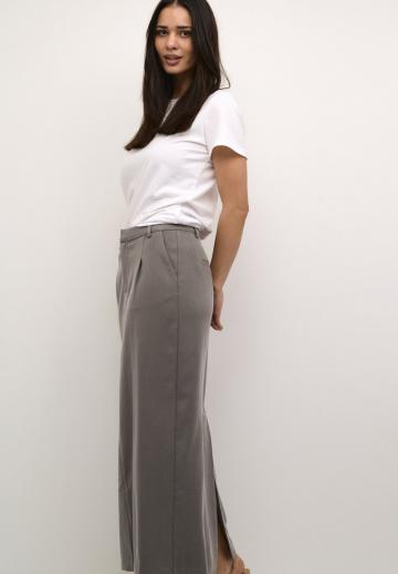 Юбка с накладными карманами