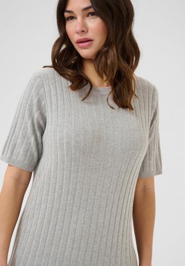 Вязаное платье