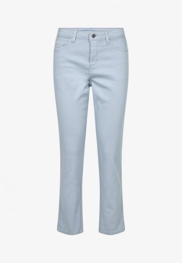 Короткие джинсы