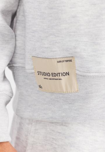 Пуловер с капюшоном