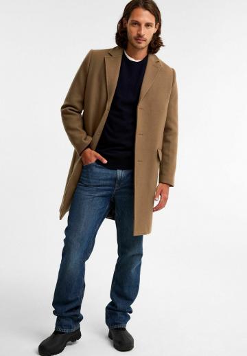 Короткое пальто