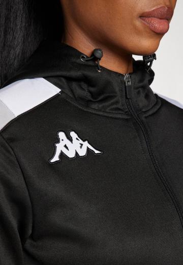 Спортивная куртка