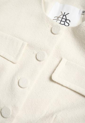 Блейзер с накладными карманами