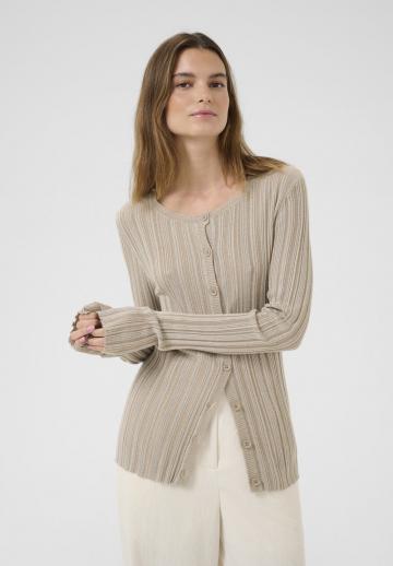 Длинный жилет