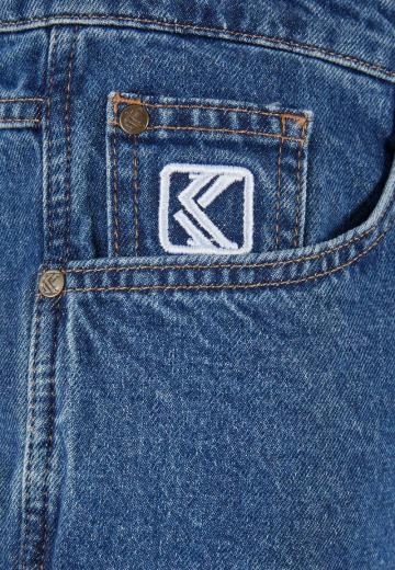 Прямые джинсы