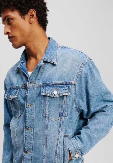 Джинсовая куртка