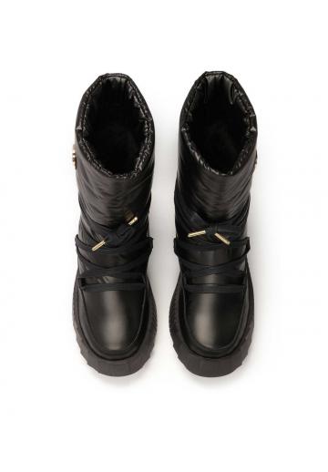 Ботинки на шнуровке