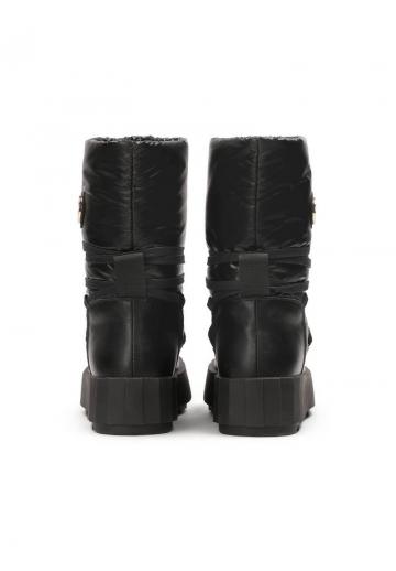 Ботинки на шнуровке