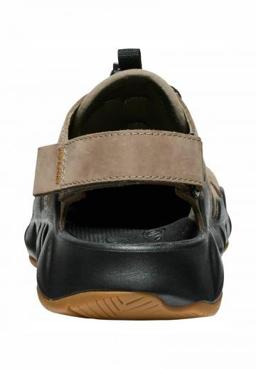 Спортивные сандалии