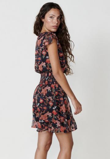 Короткое платье