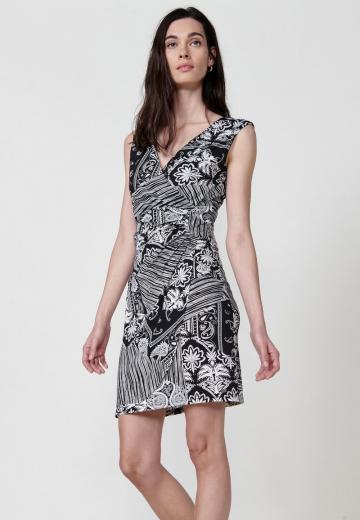 Платье футляр