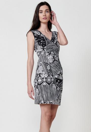 Платье футляр