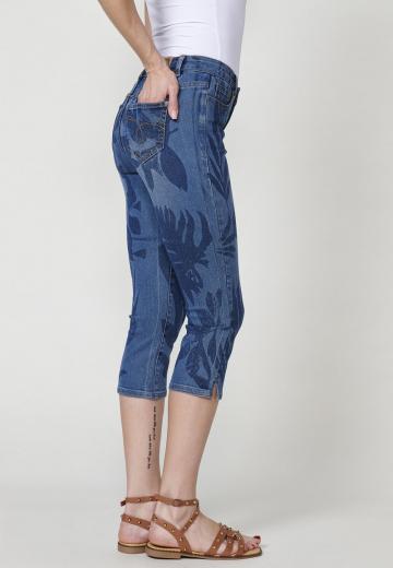 Короткие джинсы