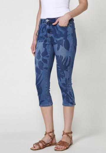 Короткие джинсы